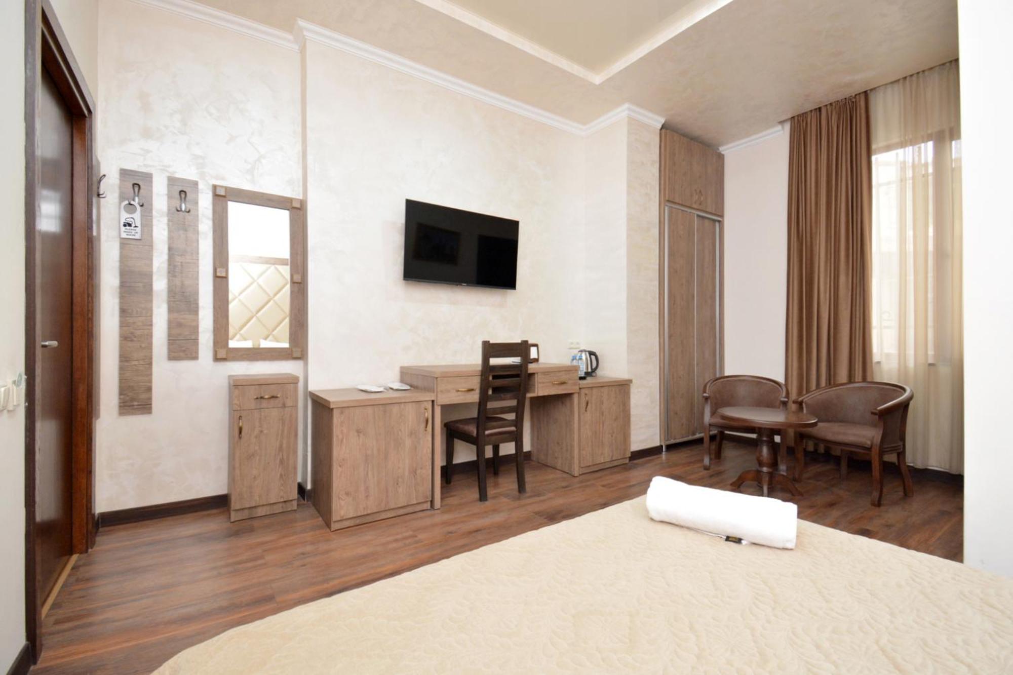 יירבאן Partez Hotel מראה חיצוני תמונה