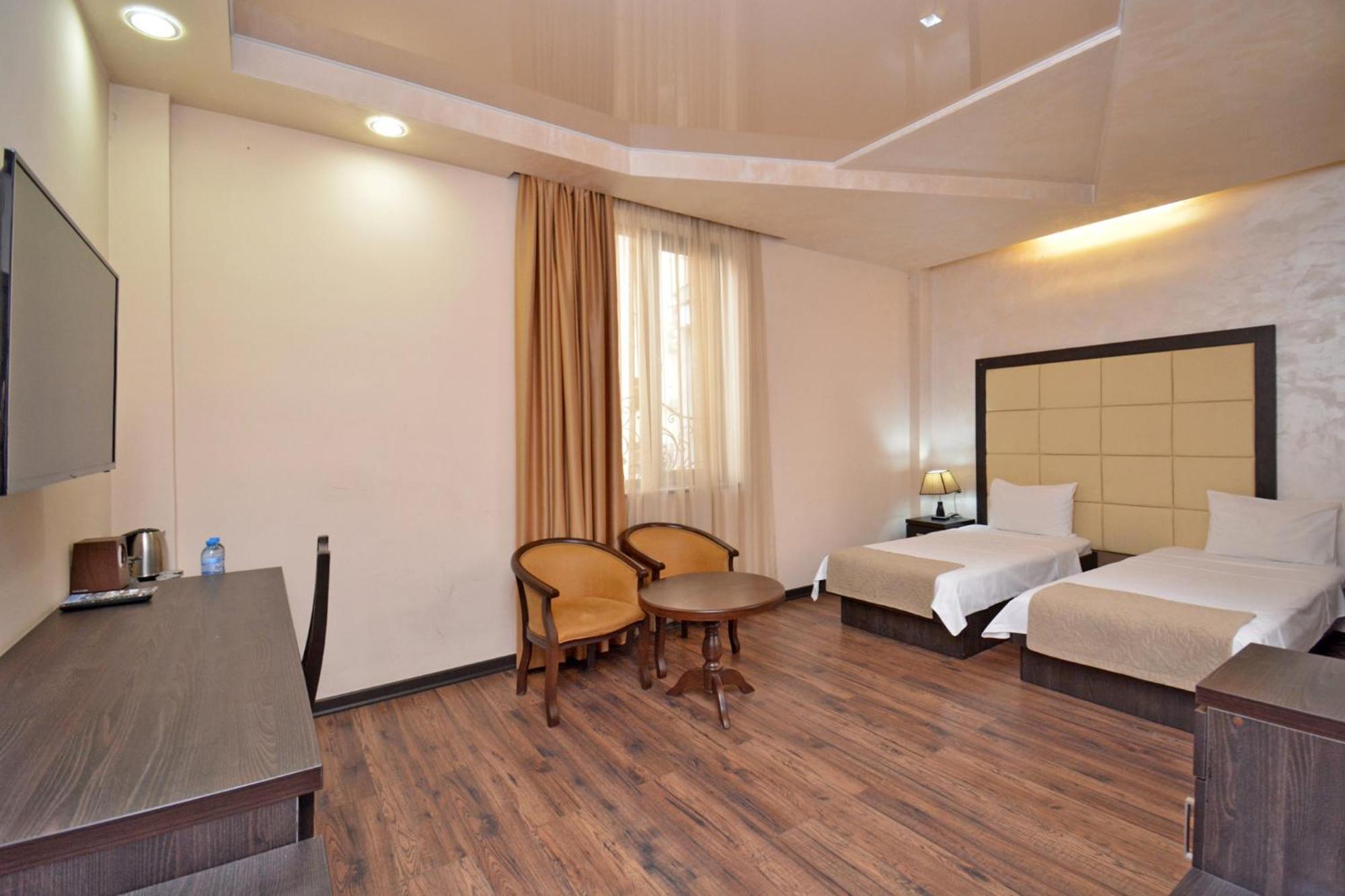 יירבאן Partez Hotel מראה חיצוני תמונה
