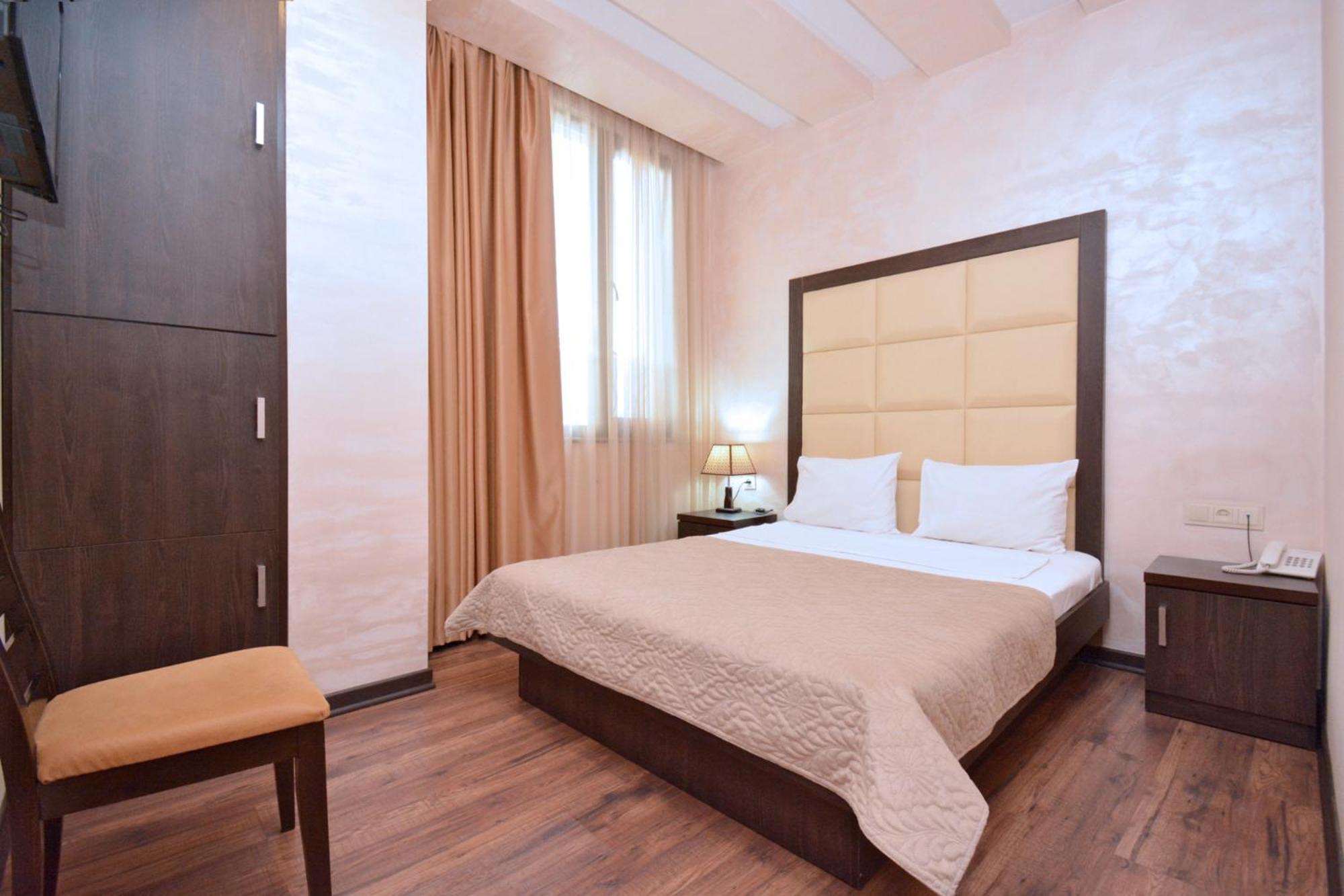 יירבאן Partez Hotel מראה חיצוני תמונה