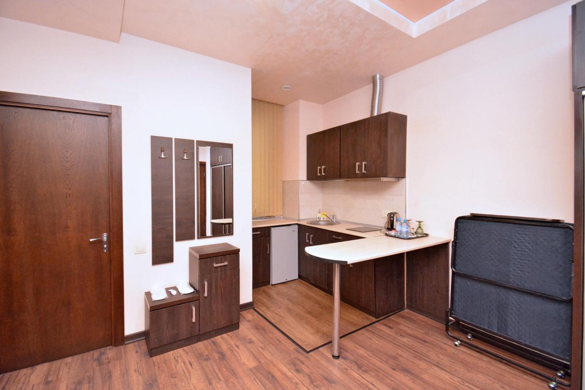 יירבאן Partez Hotel מראה חיצוני תמונה